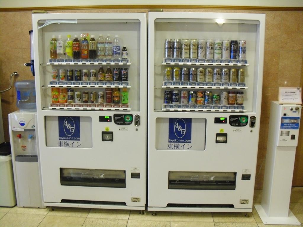 Toyoko Inn Nihombashi Bakurocho Tōkyō Extérieur photo