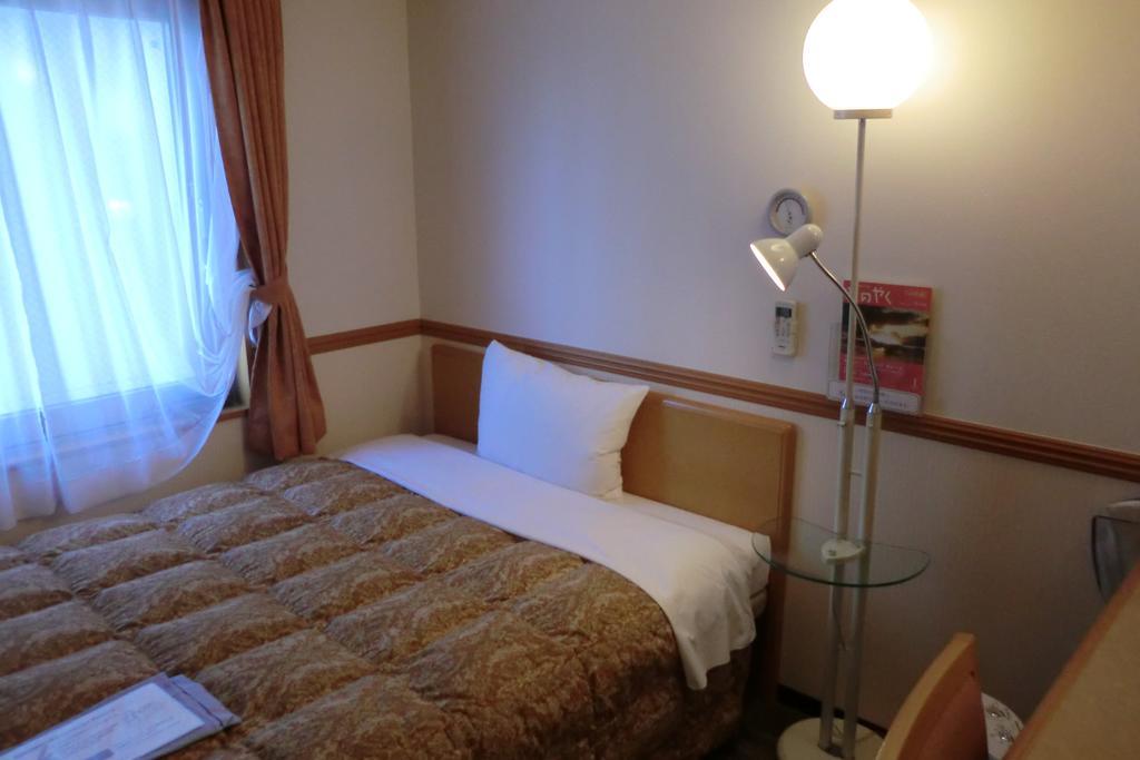 Toyoko Inn Nihombashi Bakurocho Tōkyō Extérieur photo