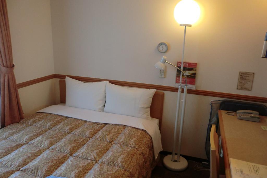 Toyoko Inn Nihombashi Bakurocho Tōkyō Extérieur photo